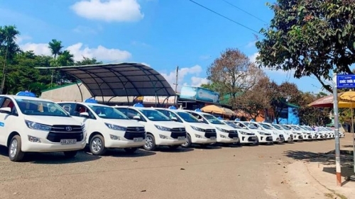 Lâm Đồng: Trạm sạc VinFast - Bãi đổ xe Taxi Lado Đức Trọng